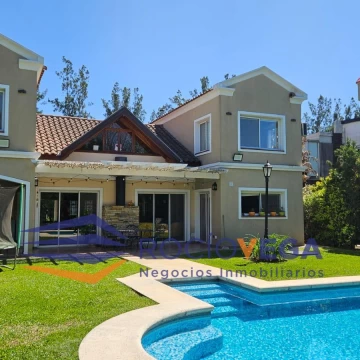 Casa en Venta en Barrio Cerrado Altos del Sol