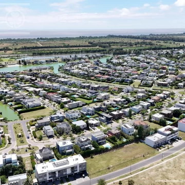 Departamento en venta de 4 ambientes con dependencia en Nuevo Quilmes
