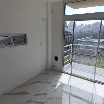 1758054440.jpg