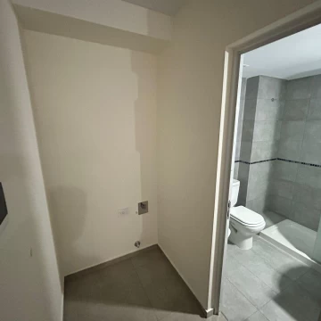 1758114744.jpg