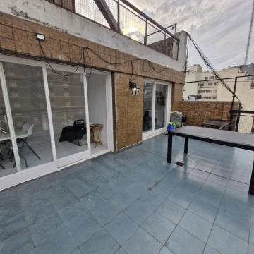 Venta - 3 ambientes - balcón terraza - luminoso - Recoleta