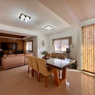 VENTA DEPARTAMENTO CUATRO AMBIENTES CON EXCELENTE UBICACIÓN EN VILLA BOSCH