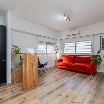 Venta departamento 2 ambientes con cochera en Villa Sarmiento.