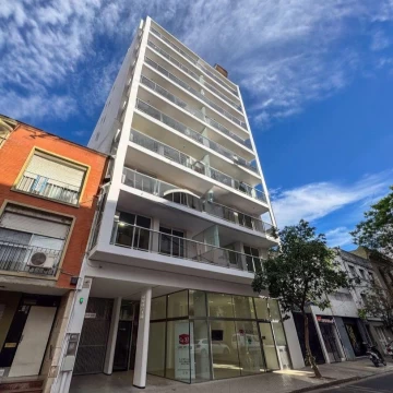 Balcarce 1300 - Cochera en venta Rosario