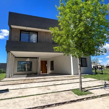 Casa a la venta en Santo Tomás de gran calidad