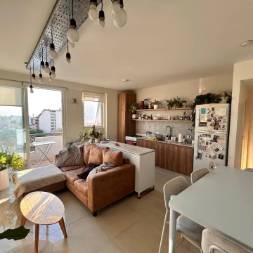 Venta - 2 ambientes con balcón - Vista abierta - Luminoso - Villa Devoto