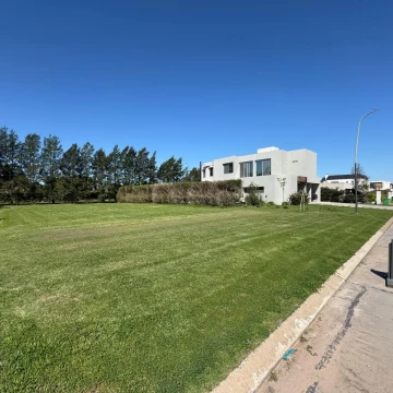 VENTA | PERMUTA - Lote de 800 m2 - Barrio San Sebastián, Funes.