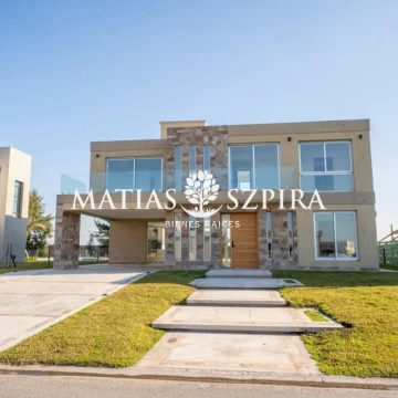 venta casa 5 ambientes en barrio Terralagos