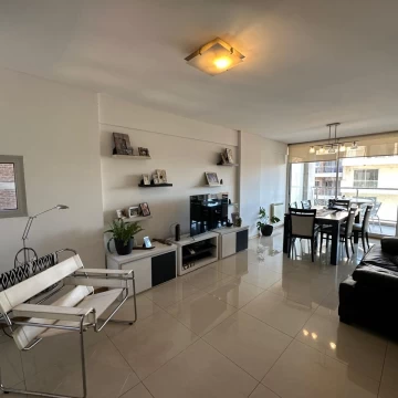 Venta departamento de 2 dormitorios con cochera y amenities centro - Rosario