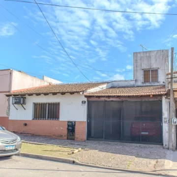 Venta de casa Villa Ballester 4 ambientes