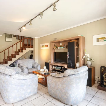 Venta casa 3 dormitorios y jardín APTO CREDITO - V. Adelina