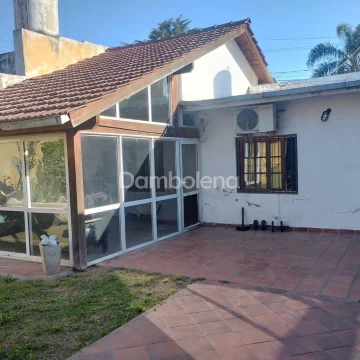 Casa  en Venta en Paso del Rey, Moreno