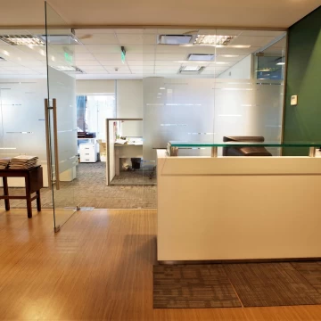 Oficinas en Vicente Lopez frente a Panamericana