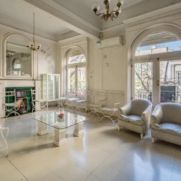 Departamento en venta Barrio Norte 4 amb, super luminoso, apto profesional