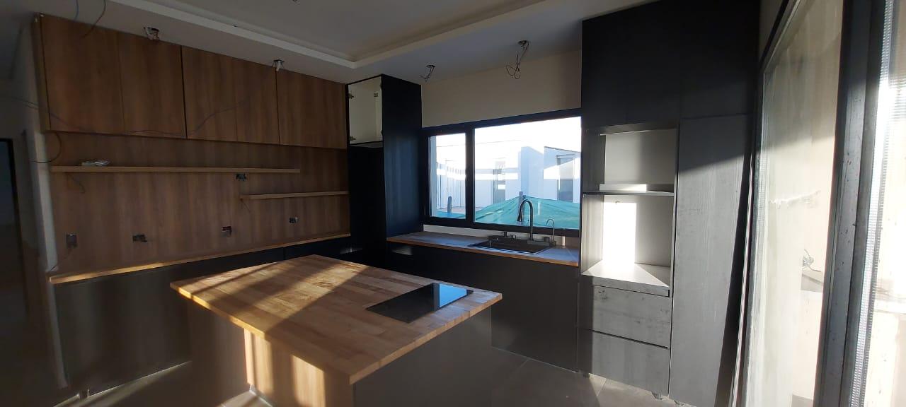 Casa en Venta - 3 AMB en Santa Isabel II - 5