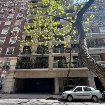 Lindisimo departamento a metros de Alvear con cochera fija