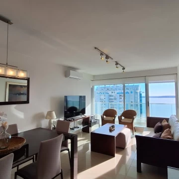 Alquiler Temporada Apartamento Gala Tower de 2 Dormitorios Piso Alto Playa Mansa