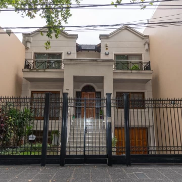 VENTA  CASA 3  DORMITORIOS EN BARRIO ECHESORTU