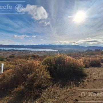 Terreno en  Barrancas de Dina Huapi con vista al lago Nahuel Huapi