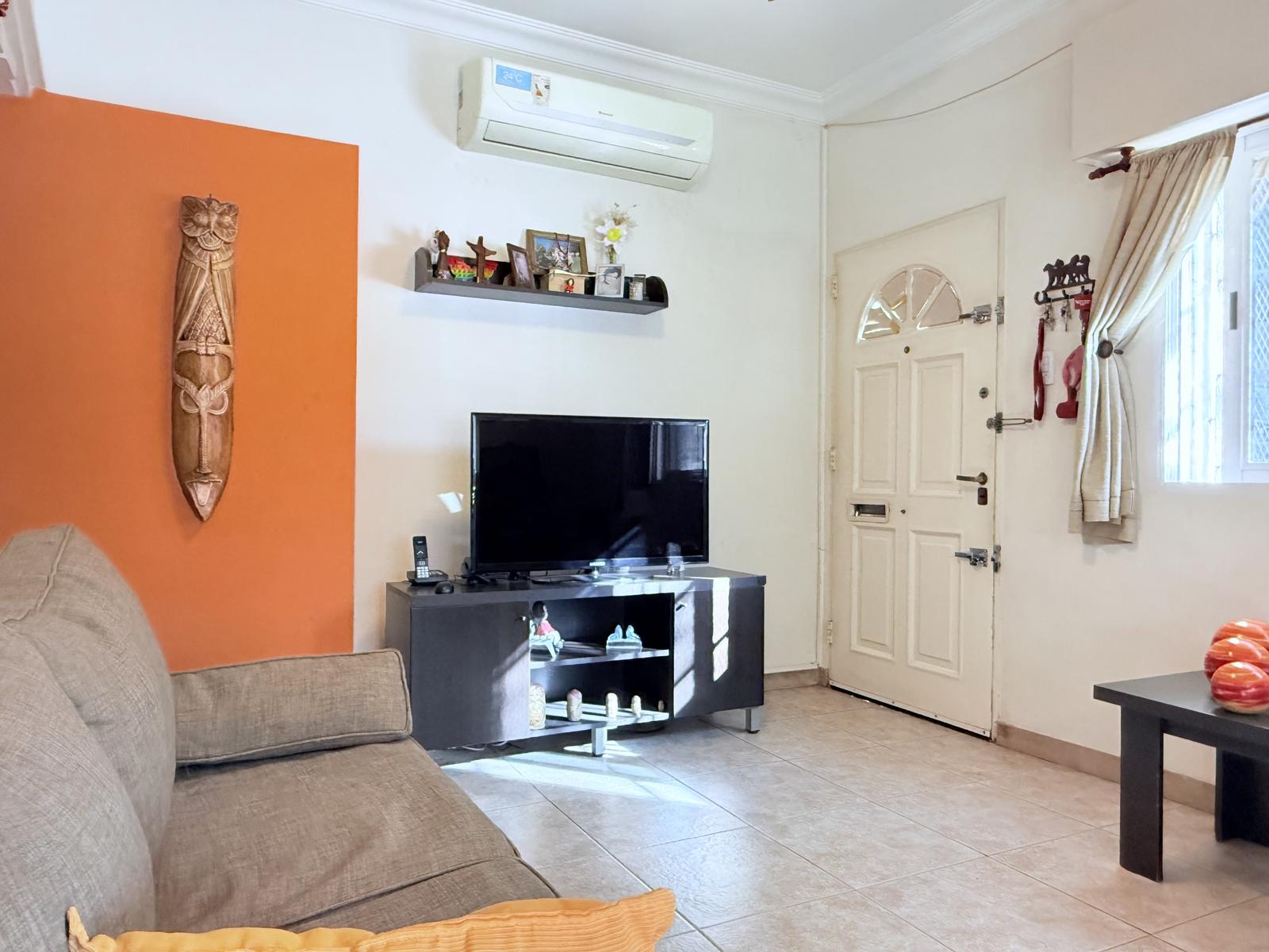 CASA EN VENTA EN VILLA URQUIZA 5 AMBIENTES CON TERRAZA Y COCHERA - PERMUTA - 4