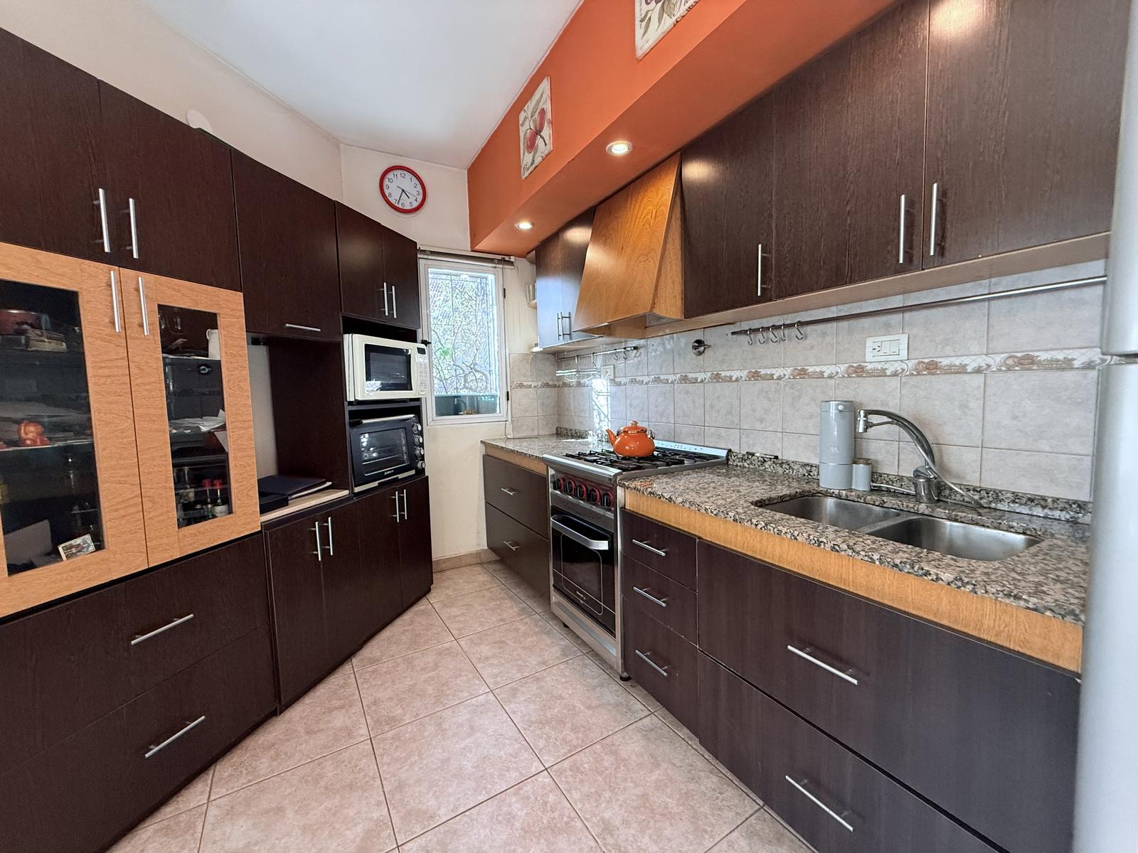 CASA EN VENTA EN VILLA URQUIZA 5 AMBIENTES CON TERRAZA Y COCHERA - PERMUTA - 5