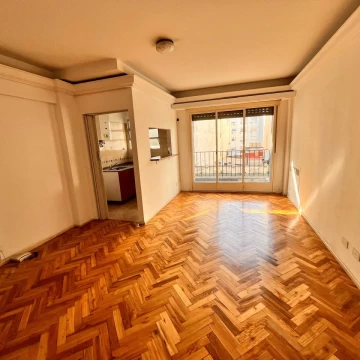 Venta de Departamento 2 ambientes con Espacio Guardacoche en Recoleta