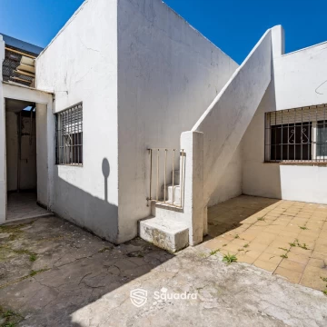 VENTA - Pasillo único NO PH, 2 dormitorios - Bella Vista, Rosario.