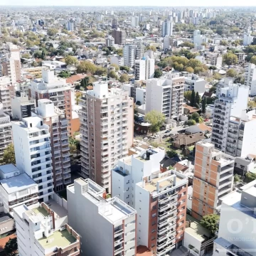 Terreno  apto desarrollo en altura, en venta, Quilmes Centro.  Ubicación estratégica.