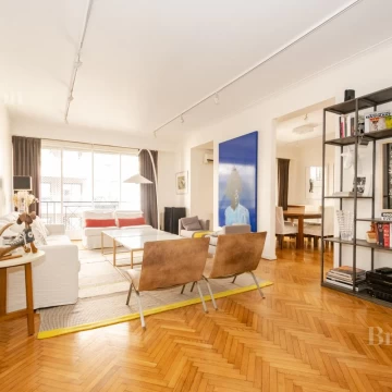 Departamento muy luminoso a una cuadra del Rosedal- Segui 4500