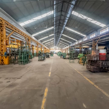 VENTA -  Nave Industrial/Galpón con oficinas de 4.900 m² - Zona Sur, Rosario.