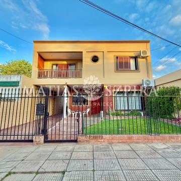 Casa en venta San Antonio De Padua 4 ambientes