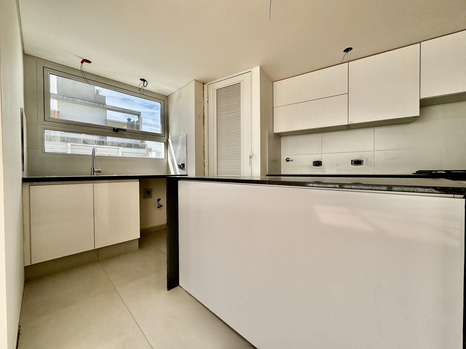 Piso Exclusivo de 3 dormitorios en  venta con vista al Rio