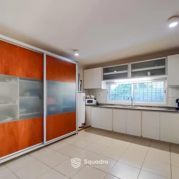 1759950800.jpg