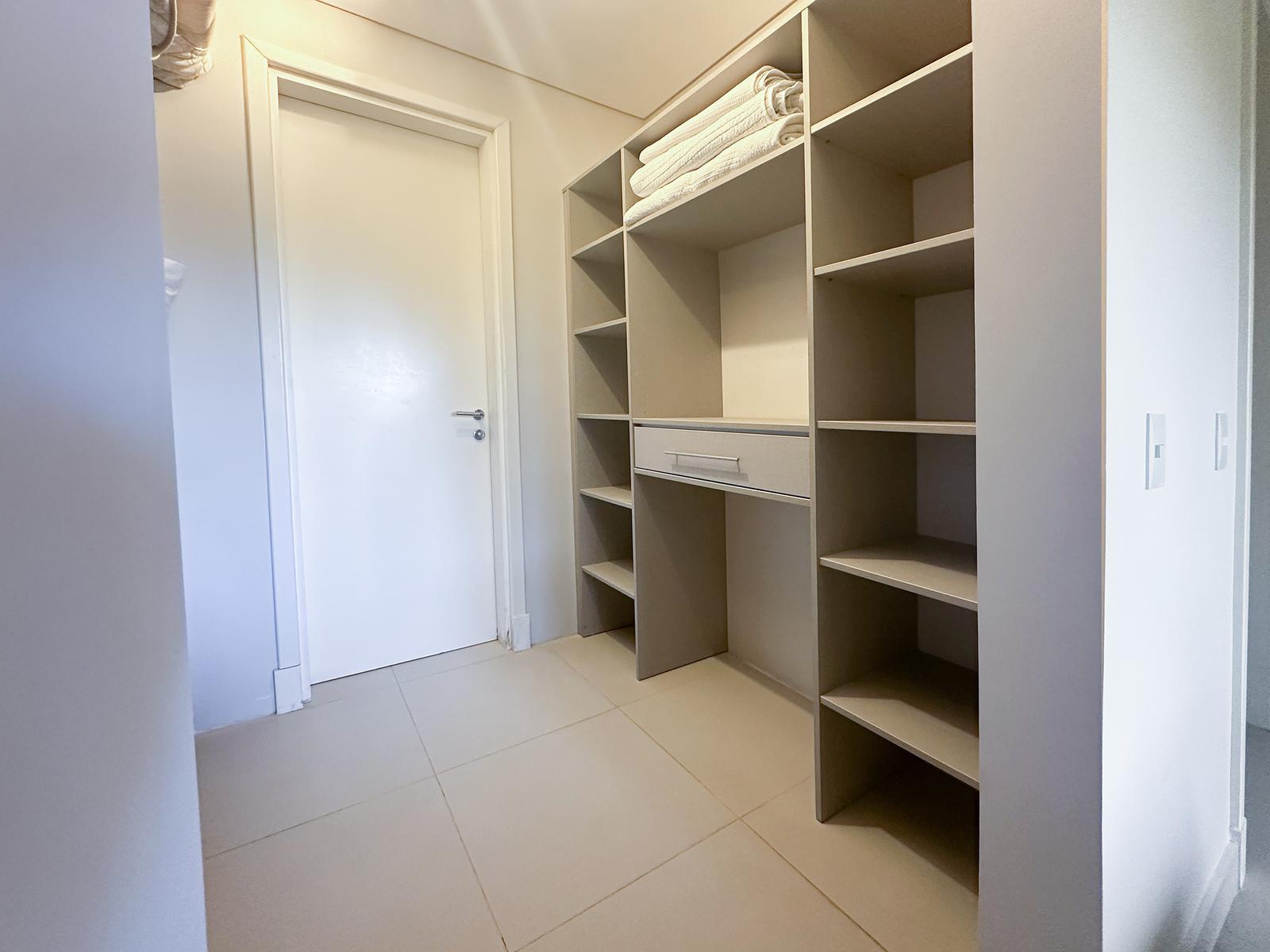 vestidor cuarto principal
