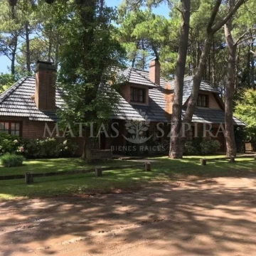 Casa en venta 5 ambientes