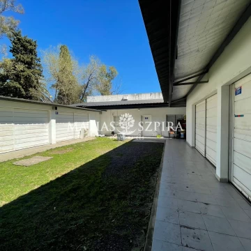 Excelente Galpon a la venta en Villa Udaondo