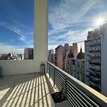 VENTA DEPARTAMENTO DUPLEX 4 AMBIENTES C/BALCON TERRAZA Y PARRILLA