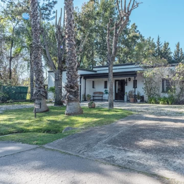 Venta Casa 5 ambientes en  Pilar Barrio El Molino