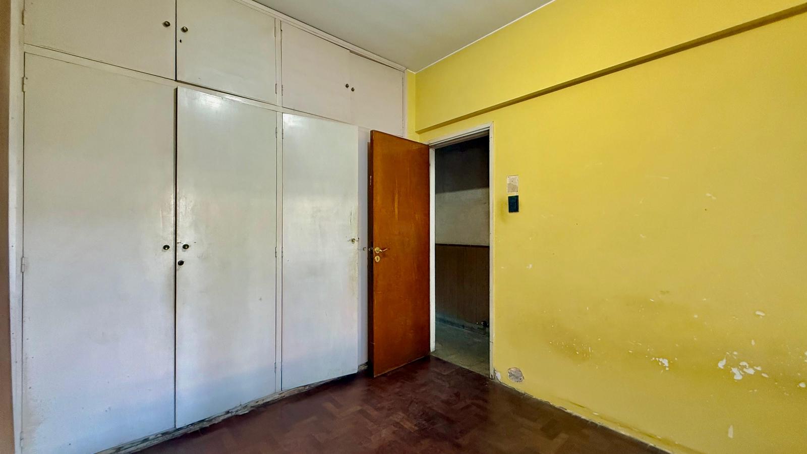 Casa en venta de 3 dormitorios con patio, parrilla y cochera - Rosario, Jorge Cura