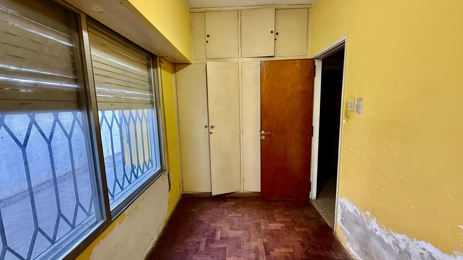 Casa en venta de 3 dormitorios con patio, parrilla y cochera - Rosario, Jorge Cura