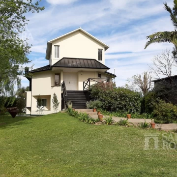 Casa en venta de 5 Ambientes en la Isla Santa Monica