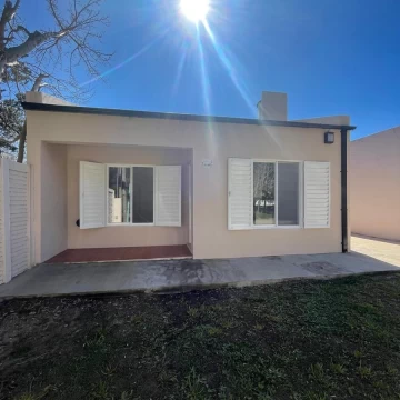 casa de 3 ambientes en venta en open door con patio