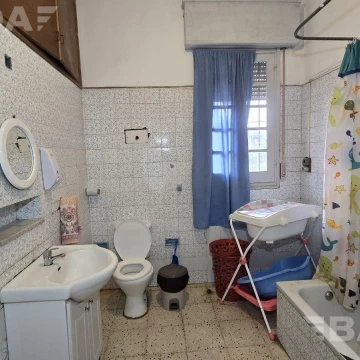 1760735172.jpeg