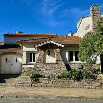 Chalet en Playa Grande apto uso comercial