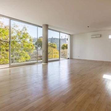 Amplio Tríplex tipo casa en alquiler, 3 dormitorios, terraza y cochera, Palermo Soho-Incluye Gastos