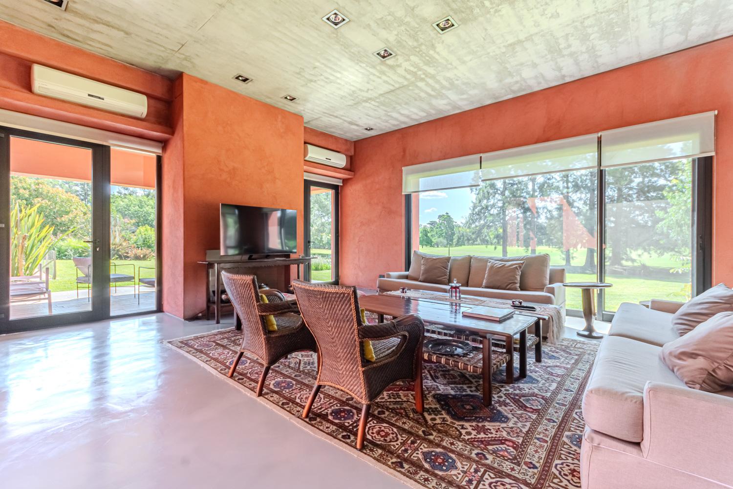 Casa de 6 dormitorios en Armenia, Pilar, foto 3