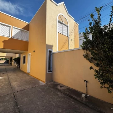 VENDE lindo duplex ubicado en España 568
