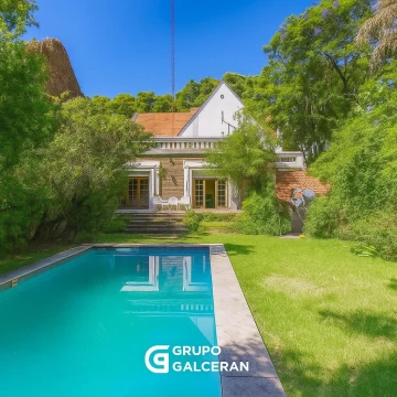 Casa en venta en Belgrano R con jardín y pileta- Melian y Sucre