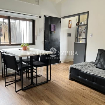 Casa 5 Ambientes con Departamento 3 ambientes, Moron Sur