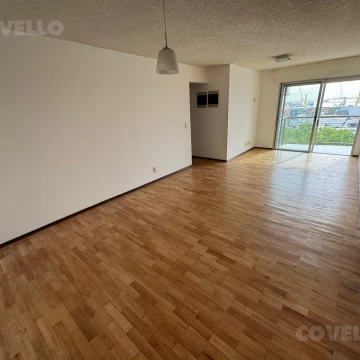 Apartamento venta(Con renta) 3 dormitorios 2 baños 1 cochera  Piso alto Aguada